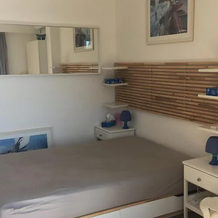 Duplex Climatise Avec Terrasse A Hyeres, Mer, Parking - Fr-1-335-150 Hyeres